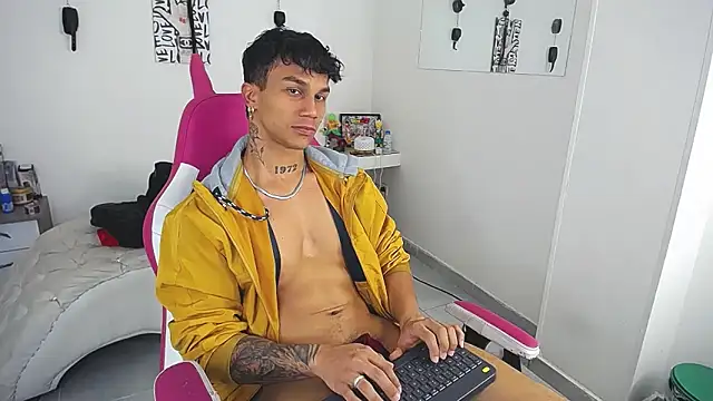 Leonard_Price webcam