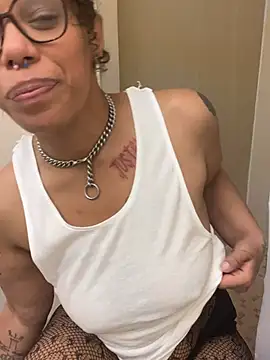 Desirae_Luciano