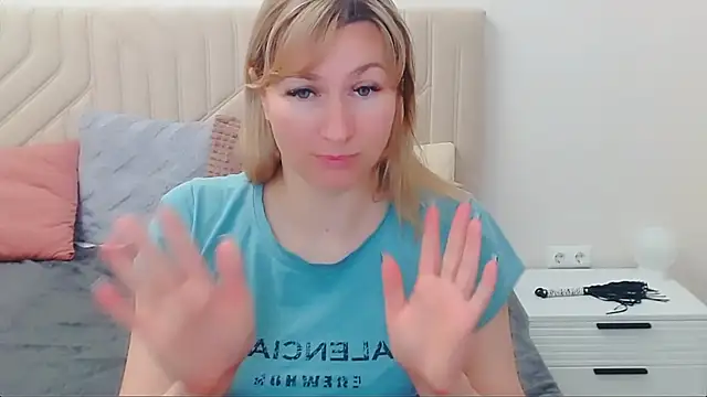 Incredible_Ariela webcam