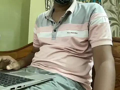 Slave_Aryan webcam