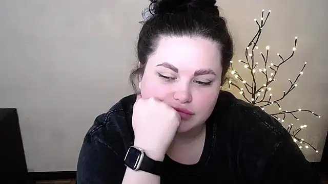Emily_Mo webcam