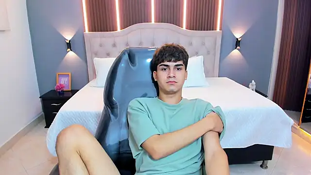 Tommy18__ webcam