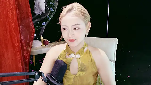 Unique_Mia webcam