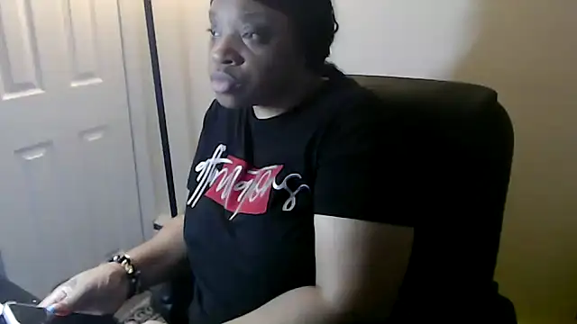 Sexymona1218 webcam