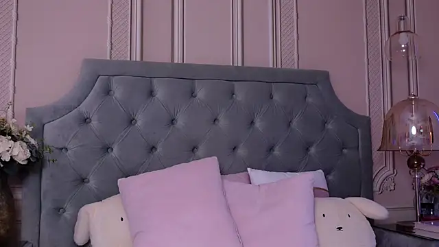 LucyAddison webcam
