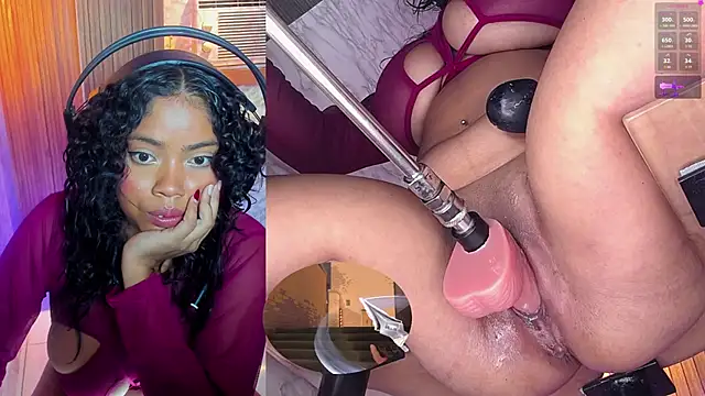 NinaCapelli webcam