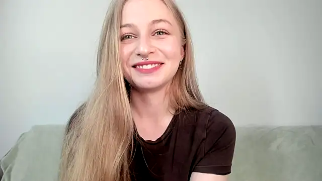 MiaMews webcam