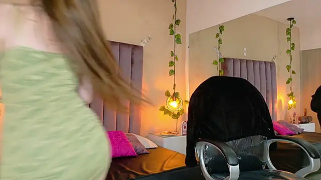 Dahlia_Rousse webcam
