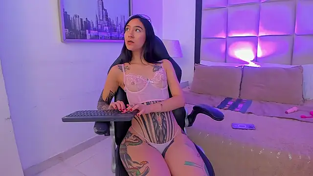 MeganPresleyy webcam
