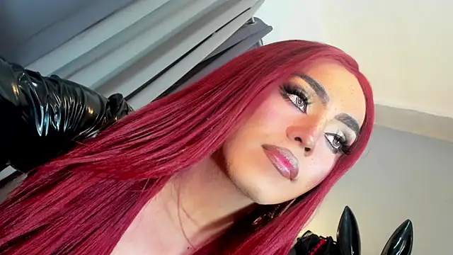 DominaAurumXXX webcam