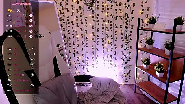LinaBlossom_ webcam