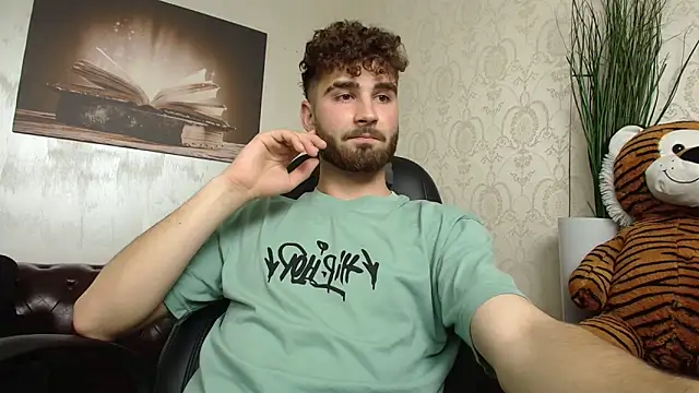 kyloeast (M young) - spread ass