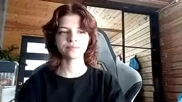 LowkeyIndigo webcam