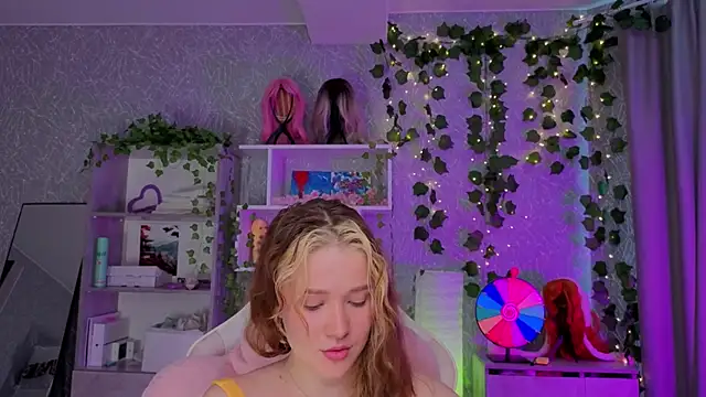 luna_cross webcam