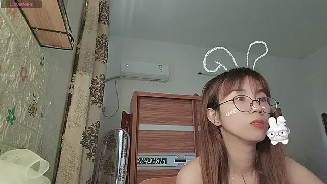 Lili_666 webcam