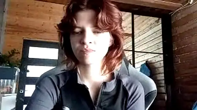 LowkeyIndigo webcam