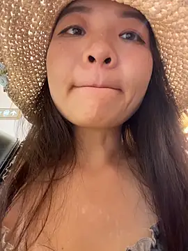 xiaochengzi505 - Xiaochengzi505's free webcam - UK Sex Cams