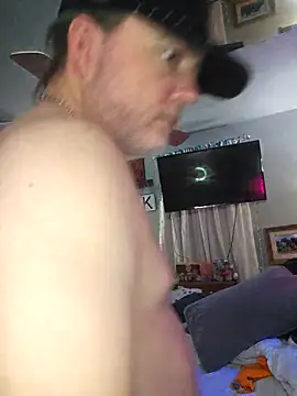 Hotredheadandtoungelasher webcam