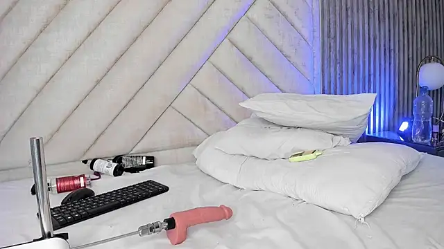 SarahRizof webcam