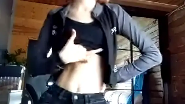 LowkeyIndigo webcam