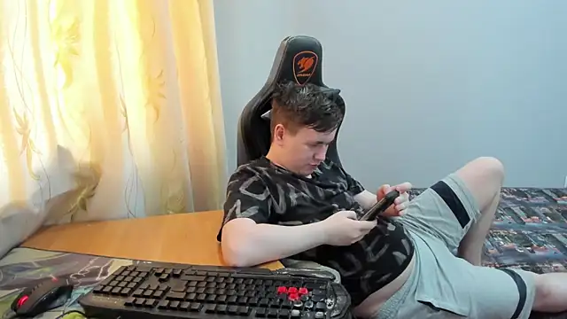iliaskrislove webcam