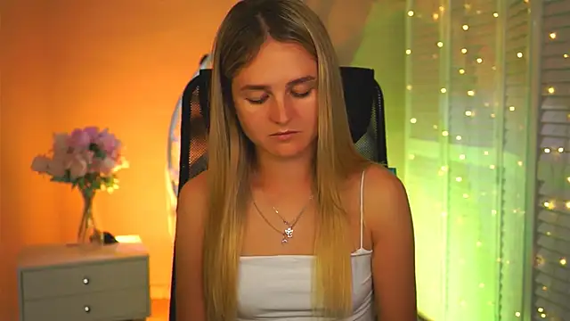 DeboraLarson webcam