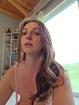 ellaxxstar webcam