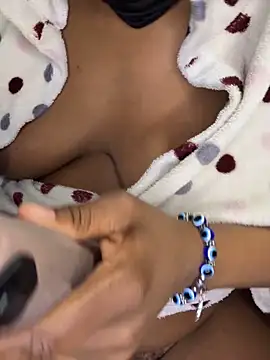 Nicole_bash webcam