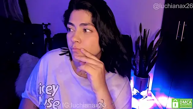 lucy26_ webcam