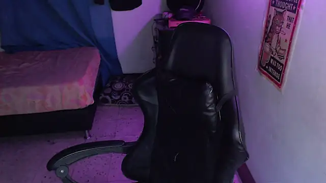 Elastic_Fantasy webcam