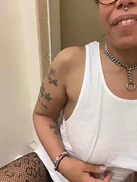 Desirae_Luciano webcam