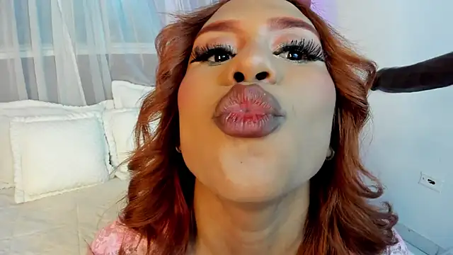 Nicole_Brown1126 webcam