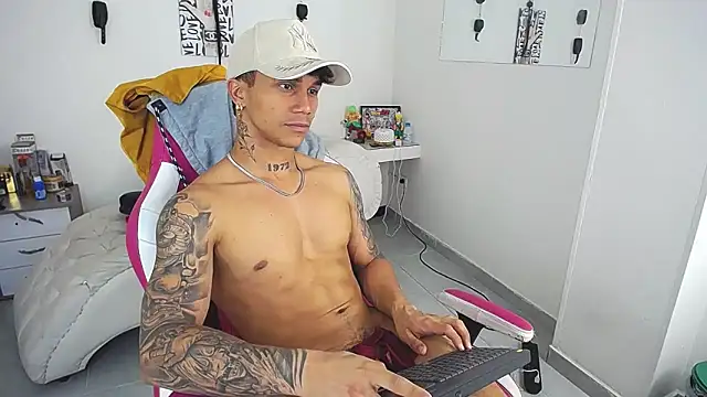 Leonard_Price webcam