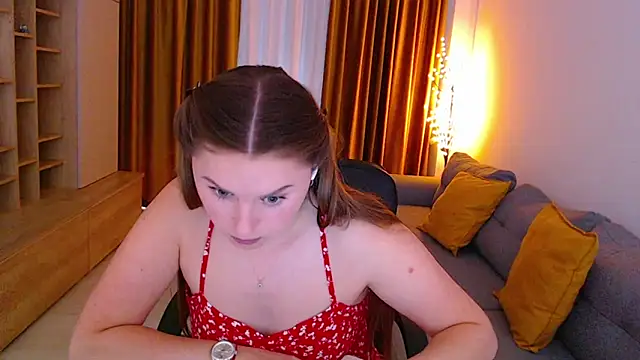 mia_bloomy webcam