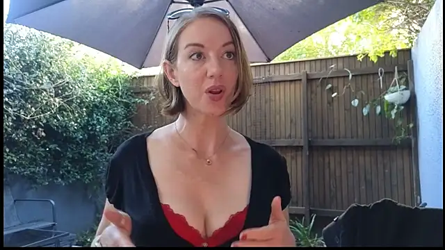 TopsyWilde webcam