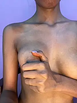 Small_Titss webcam