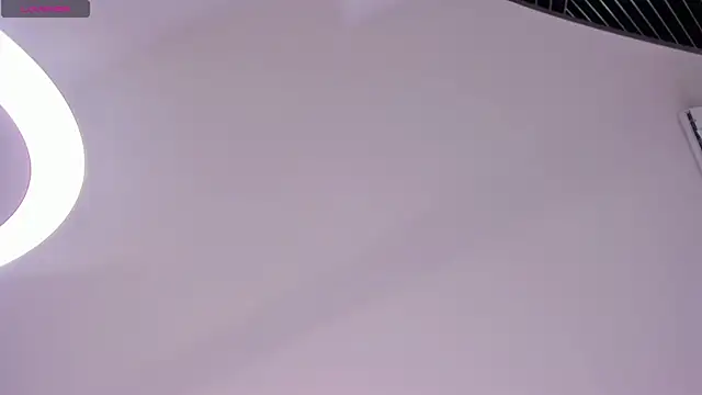 Emi_Roseth webcam