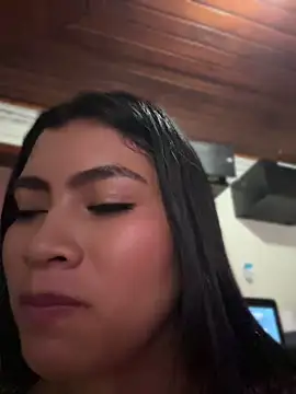 LunaaRosse webcam