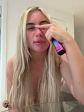 SexySaraxxoo webcam
