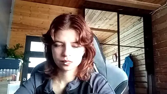 lowkeyindigo - LowkeyIndigo's free webcam - UK Sex Cams
