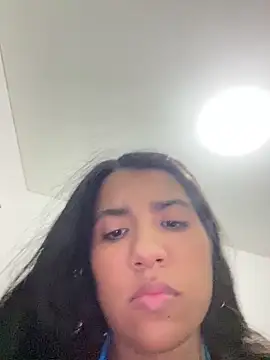SweetBrunette7 webcam