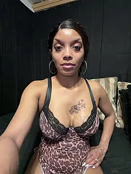 Rakiyahcharms webcam