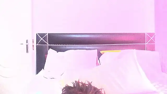 Rosehipsx76 webcam
