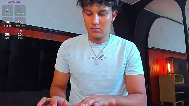 Leo_Savage_ webcam