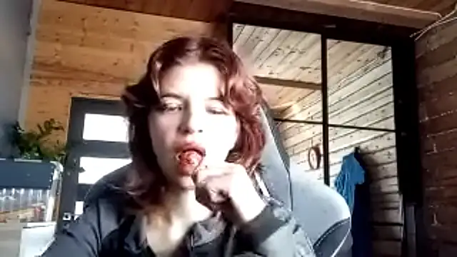 LowkeyIndigo webcam