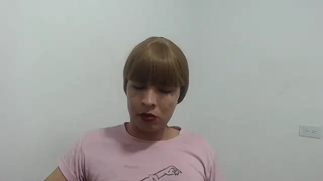 estefania224 webcam