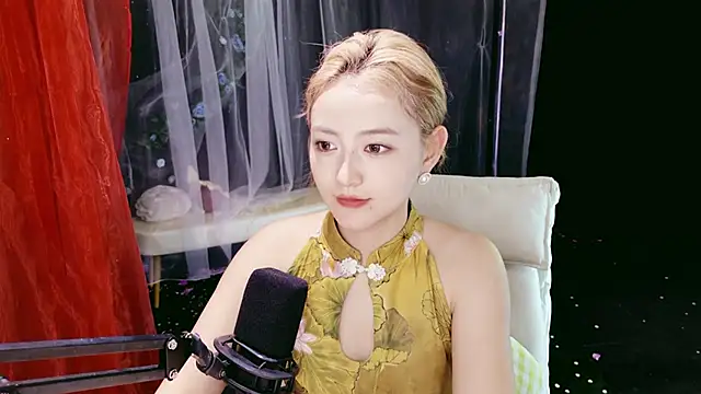 Unique_Mia webcam