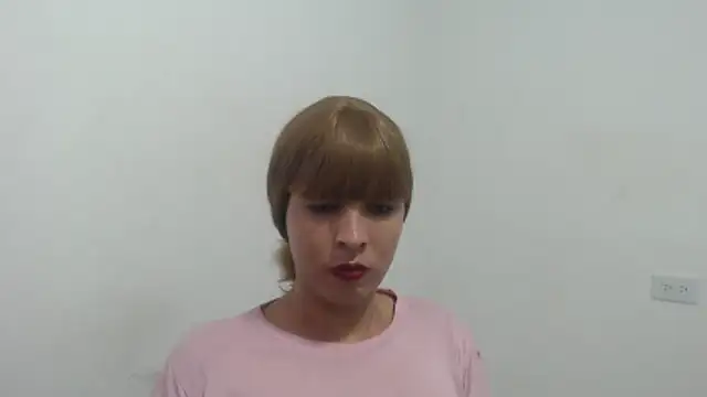 estefania224 webcam