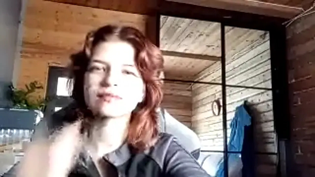 LowkeyIndigo webcam