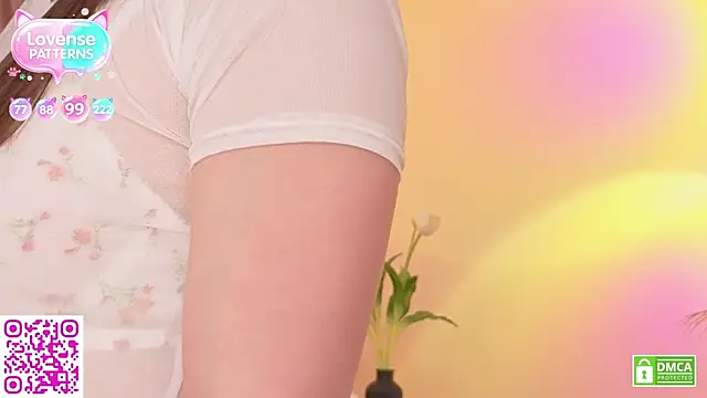 OliviaKis_ webcam